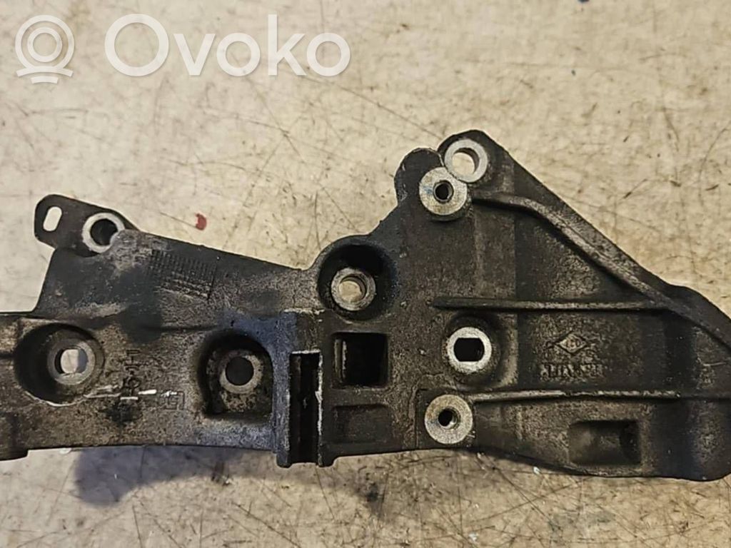 Renault Modus Generator/alternator bracket 