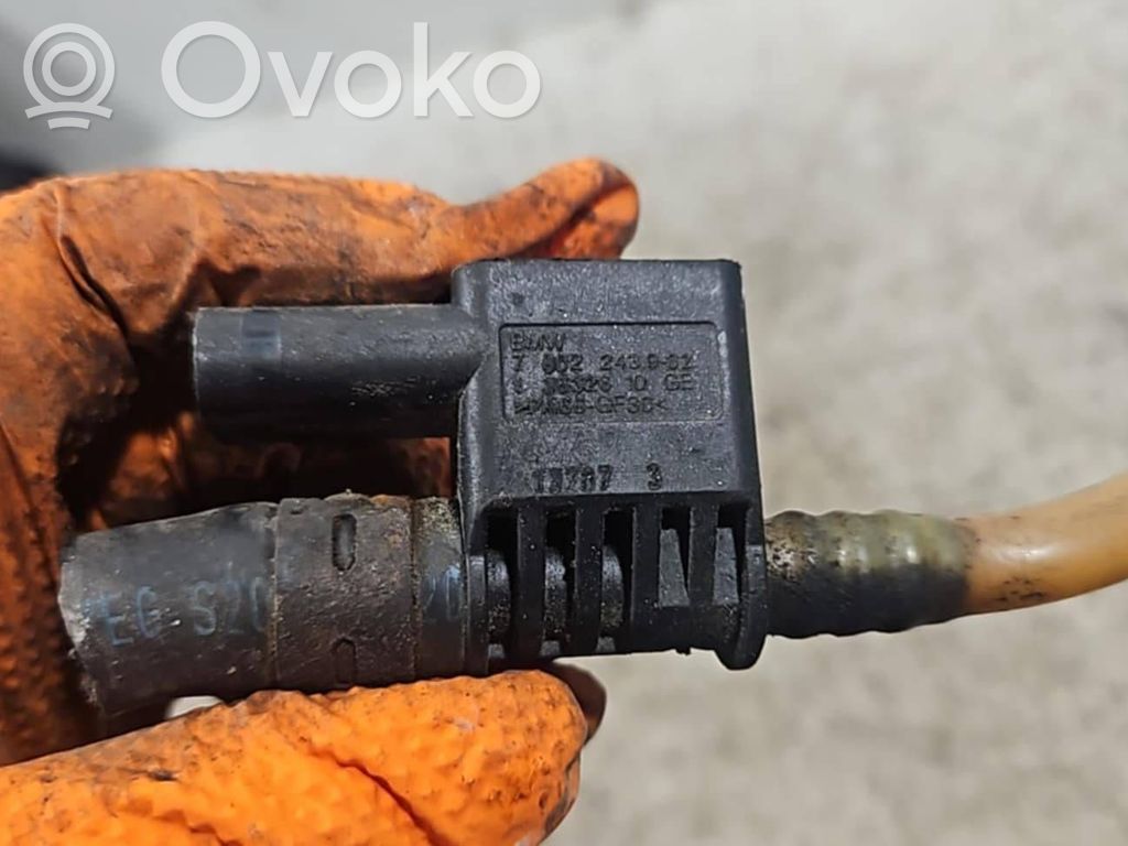 BMW 1 E81 E87 Fuel line pipe 