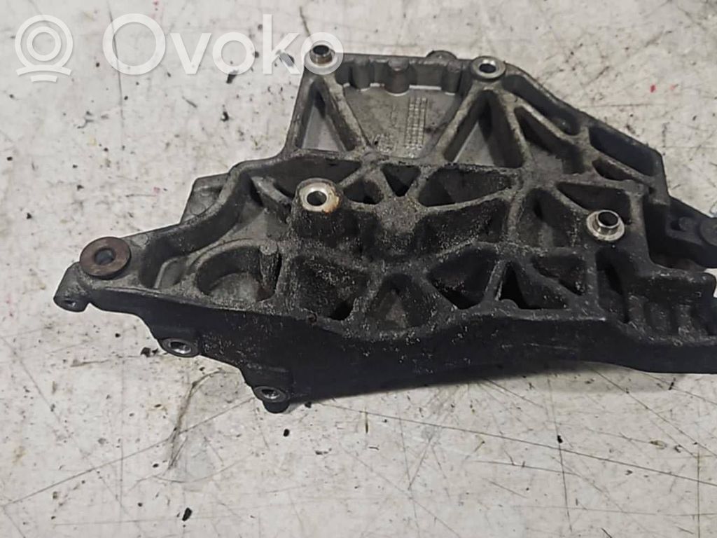 Opel Combo D Generator/alternator bracket 