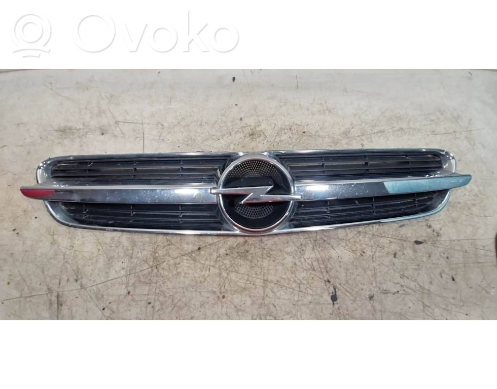 Opel Vectra C Etusäleikkö 