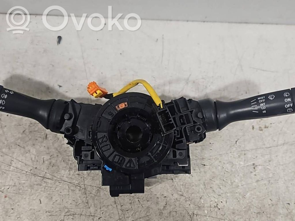 Toyota Yaris Interruptor/palanca de limpiador de luz de giro 