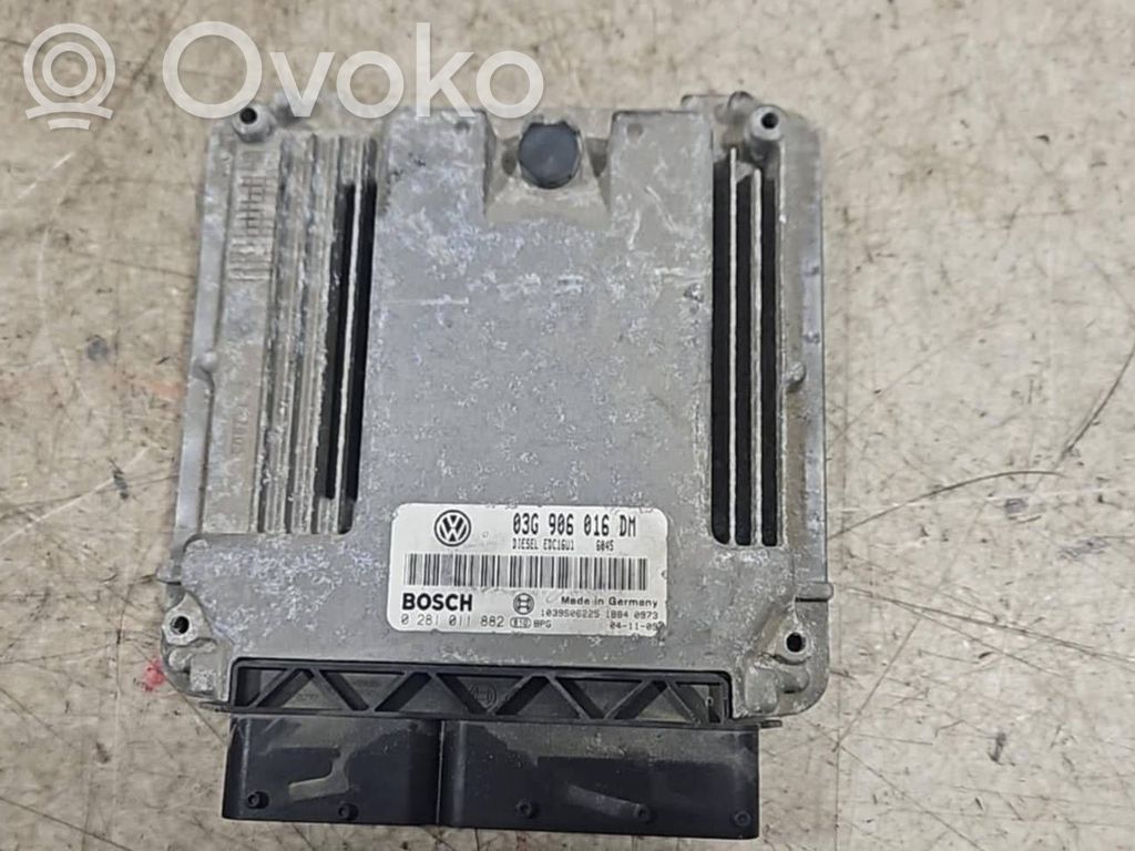 Volkswagen Touran I Engine control unit/module 