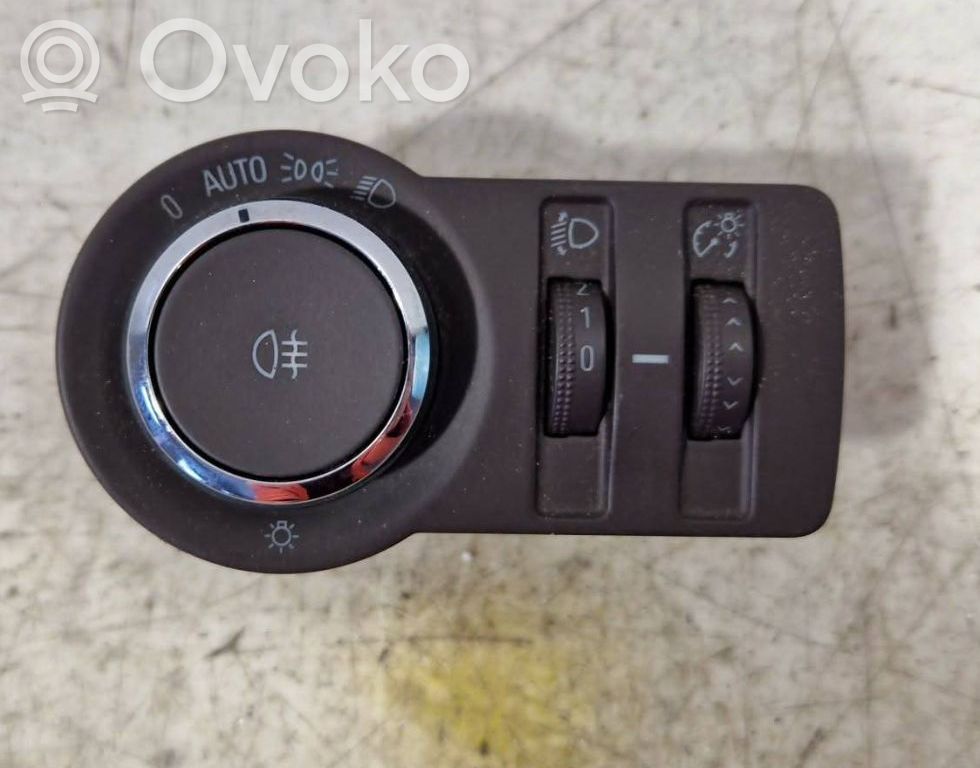 Opel Insignia A Light switch 