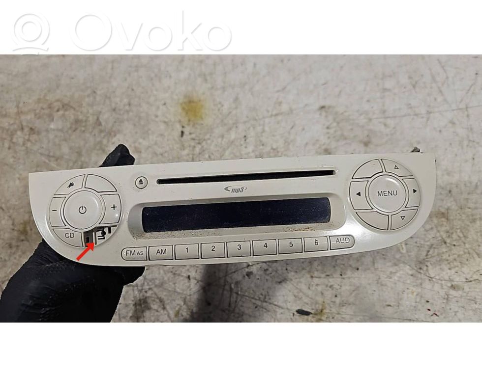 Fiat 500 Panel / Radioodtwarzacz CD/DVD/GPS 