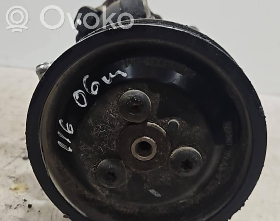 BMW 1 E81 E87 Power steering pump 