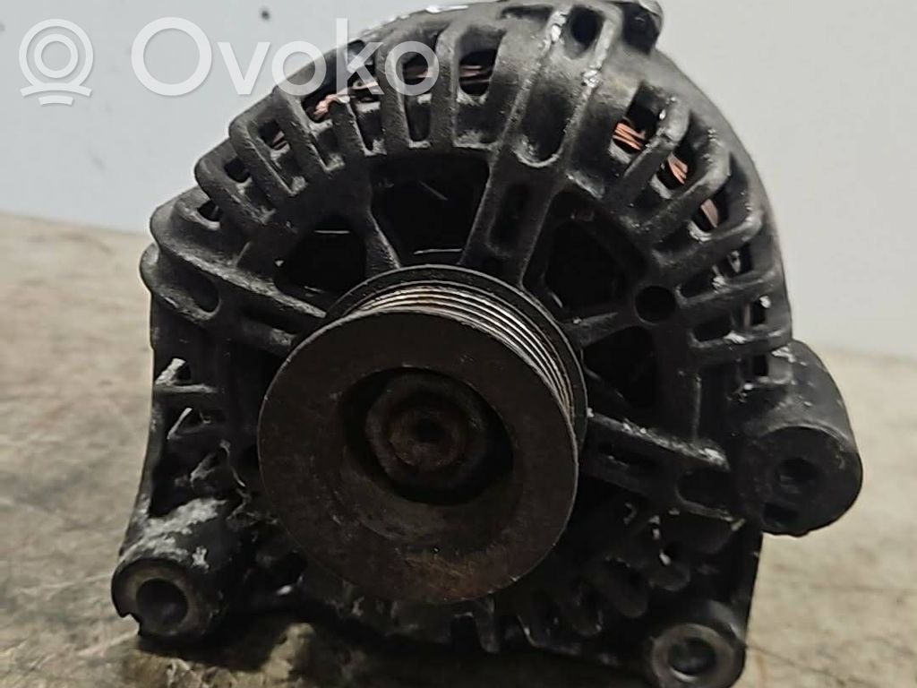 BMW X3 E83 Alternador 