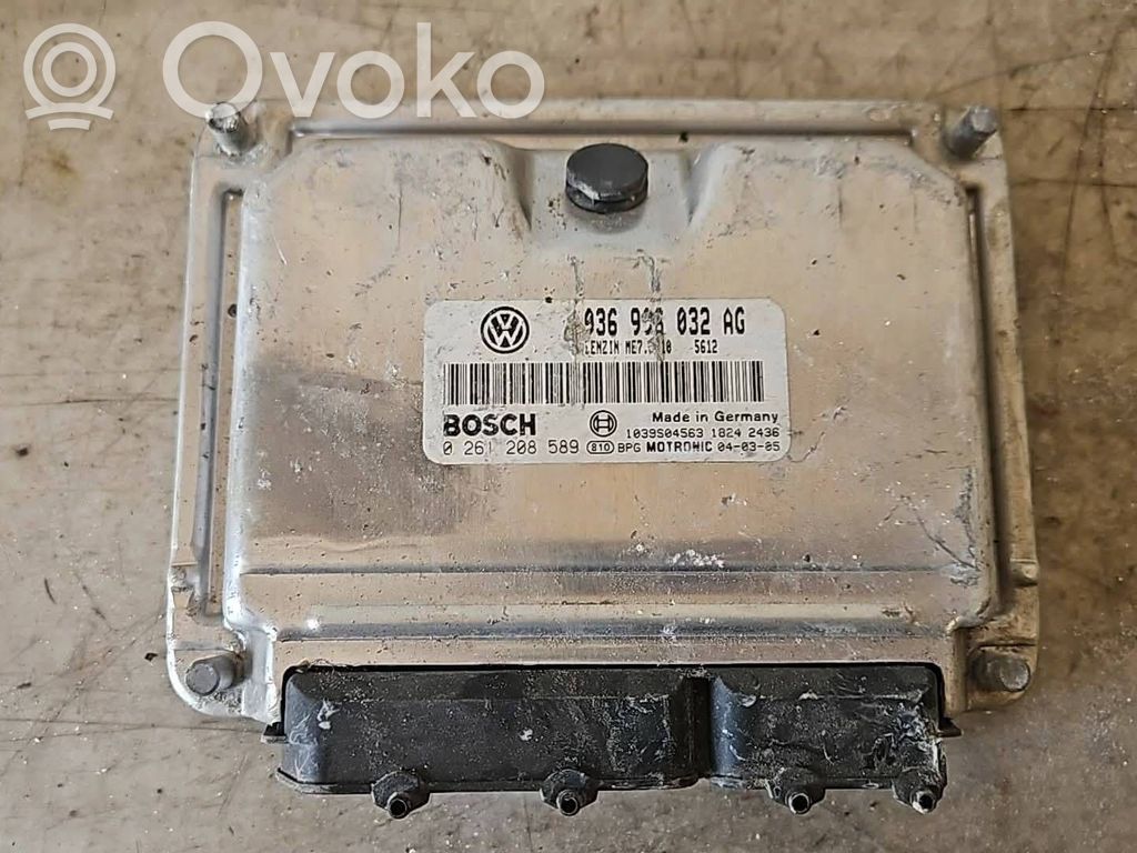 Volkswagen Golf V Engine control unit/module 