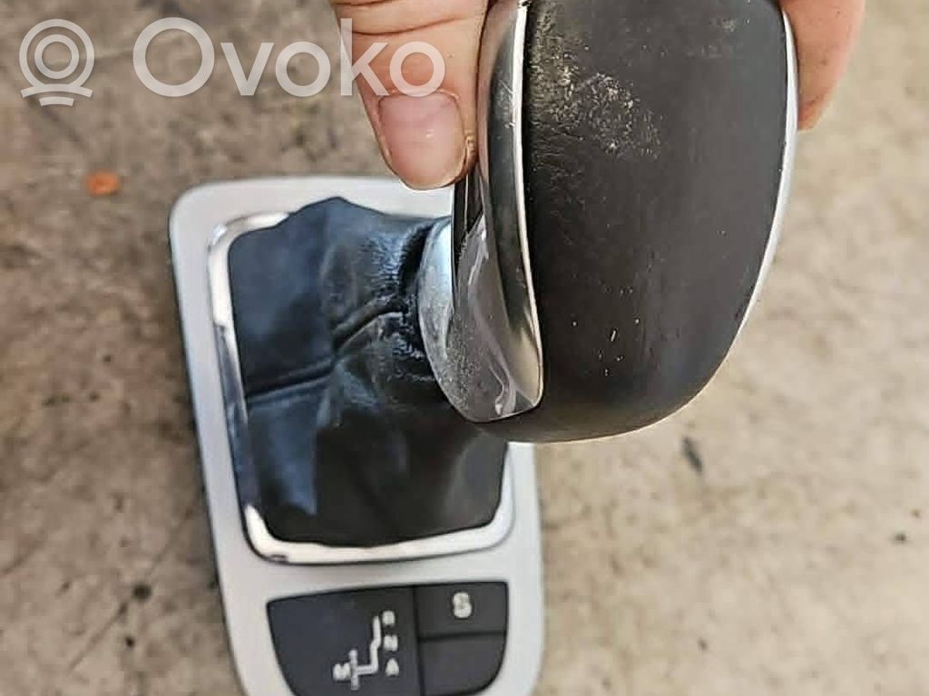 Citroen C5 Pavarų perjungimo svirties apdaila (oda, bumbulas) 
