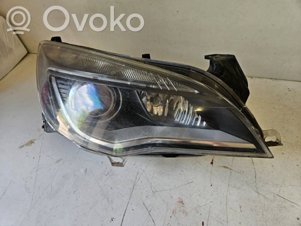 Opel Astra J Lampa przednia 