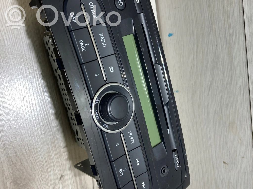 Mitsubishi Space Star Radio/CD/DVD/GPS head unit 