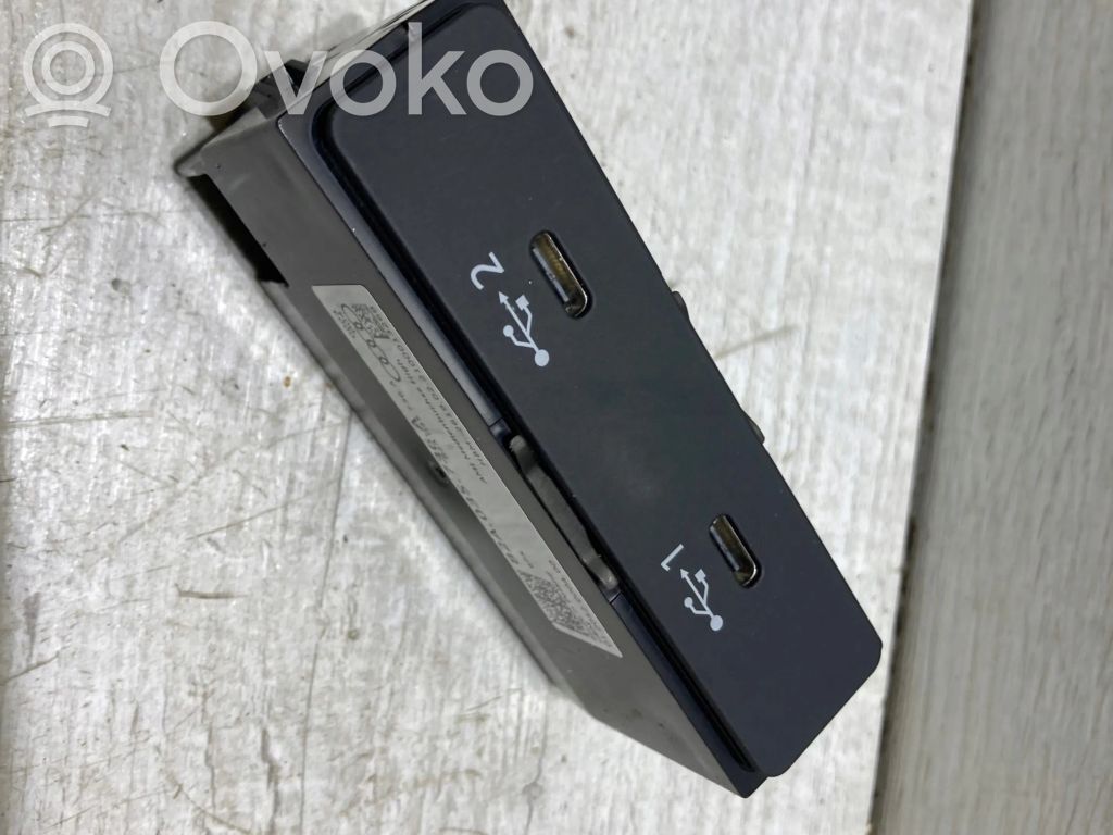 Audi A3 8Y USB socket connector 