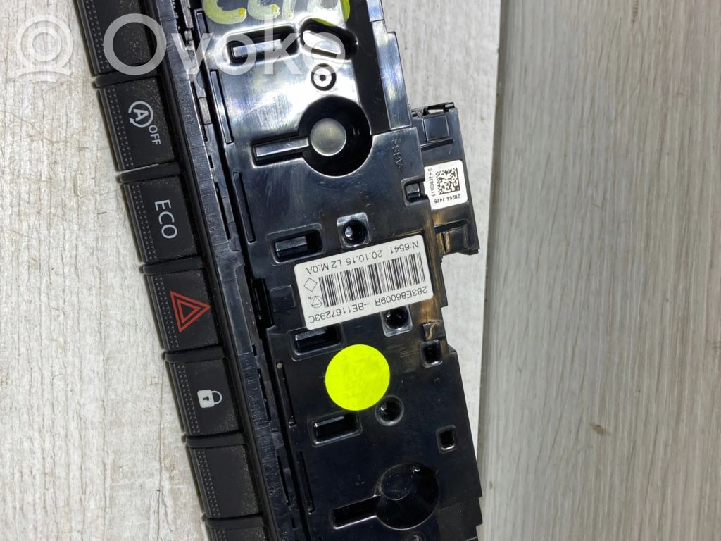 Renault Clio V A set of switches 