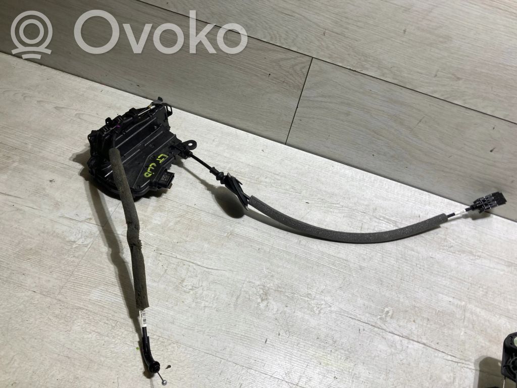 Renault Clio V Galinių durų spyna 