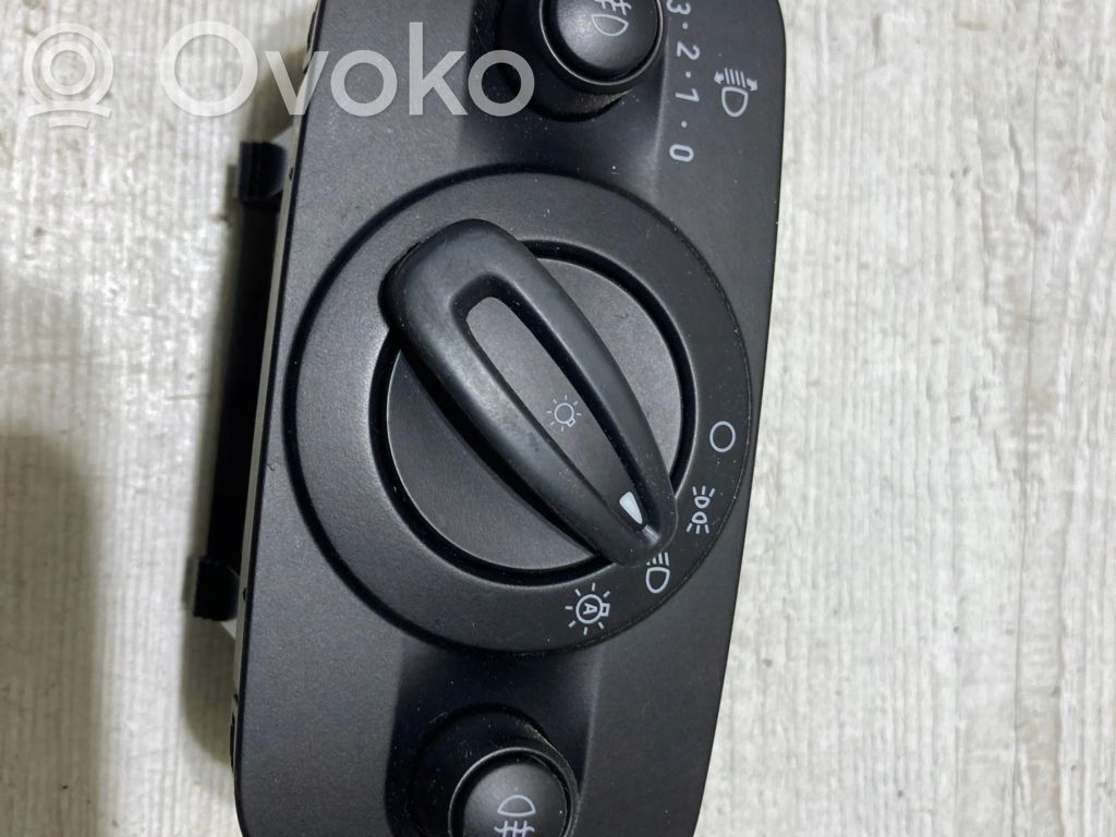 Ford Ecosport Light switch 