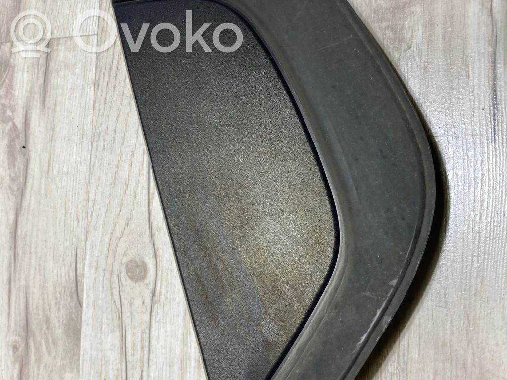 Citroen C3 Moldingas ant galinio sparno 