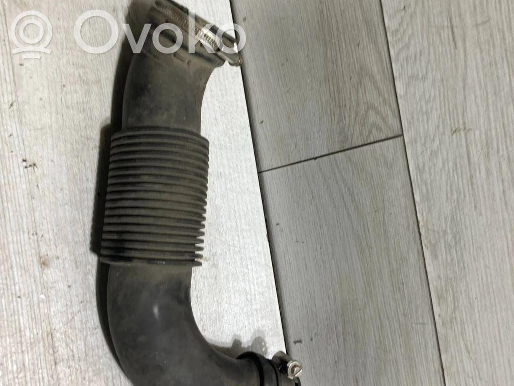 Ford C-MAX II Välijäähdyttimen letku 