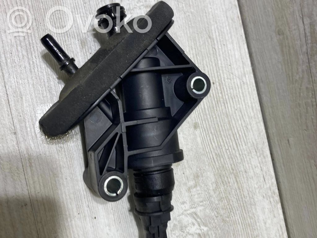 Kytkimen pääsylinteri   CV217A543BA