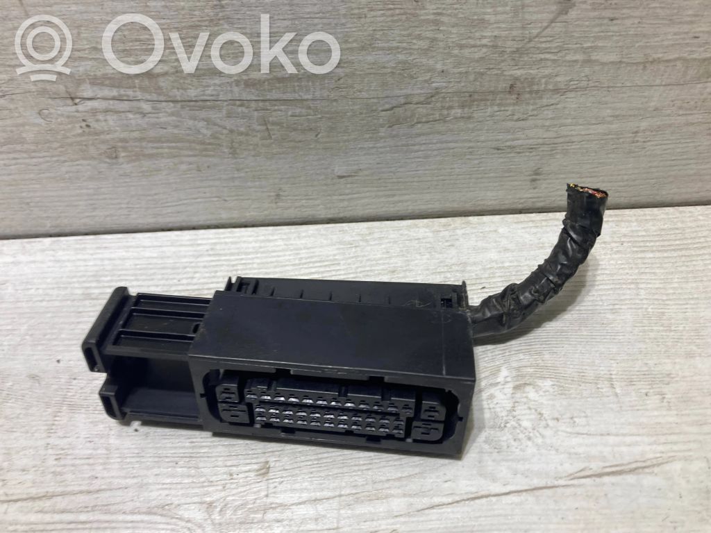 Mini One - Cooper F56 F55 Wtyczka złącza modułu ABS 