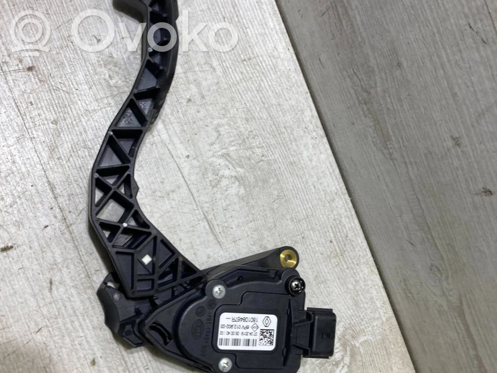 Renault Clio V Accelerator throttle pedal 