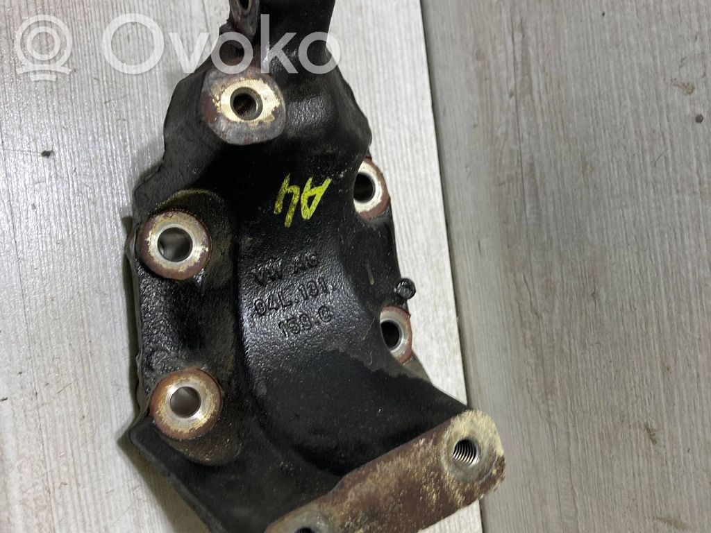 Audi A4 S4 B9 Engine mounting bracket 