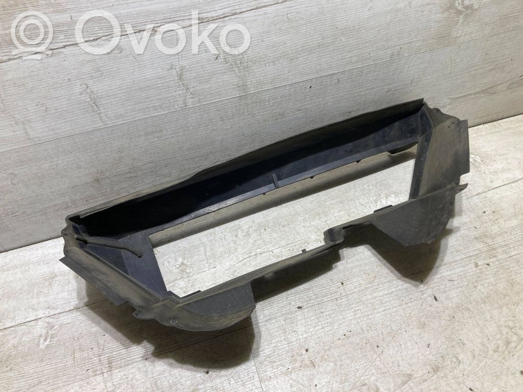 Nissan Micra K14 Radiatoriaus oro nukreipėjas (-ai) 