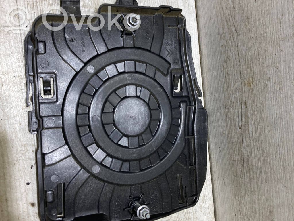 Opel Crossland X Engine control unit holder 