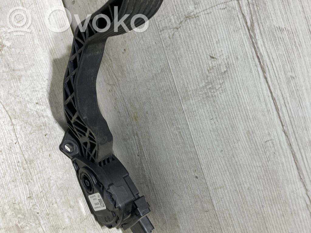 Opel Crossland X Accelerator throttle pedal 