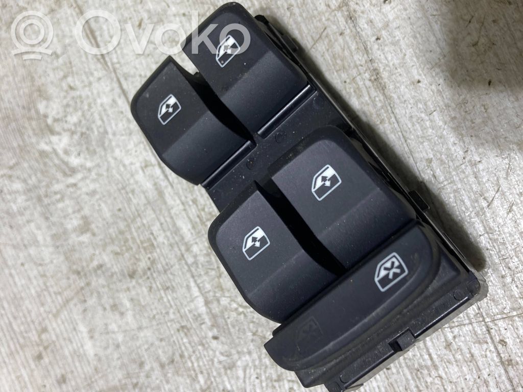 Audi A3 S3 8V Electric window control switch 
