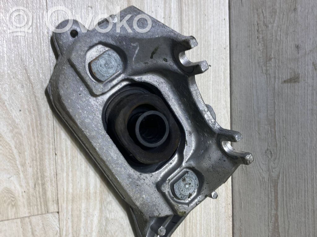 Nissan Juke II F16 Engine mount bracket 