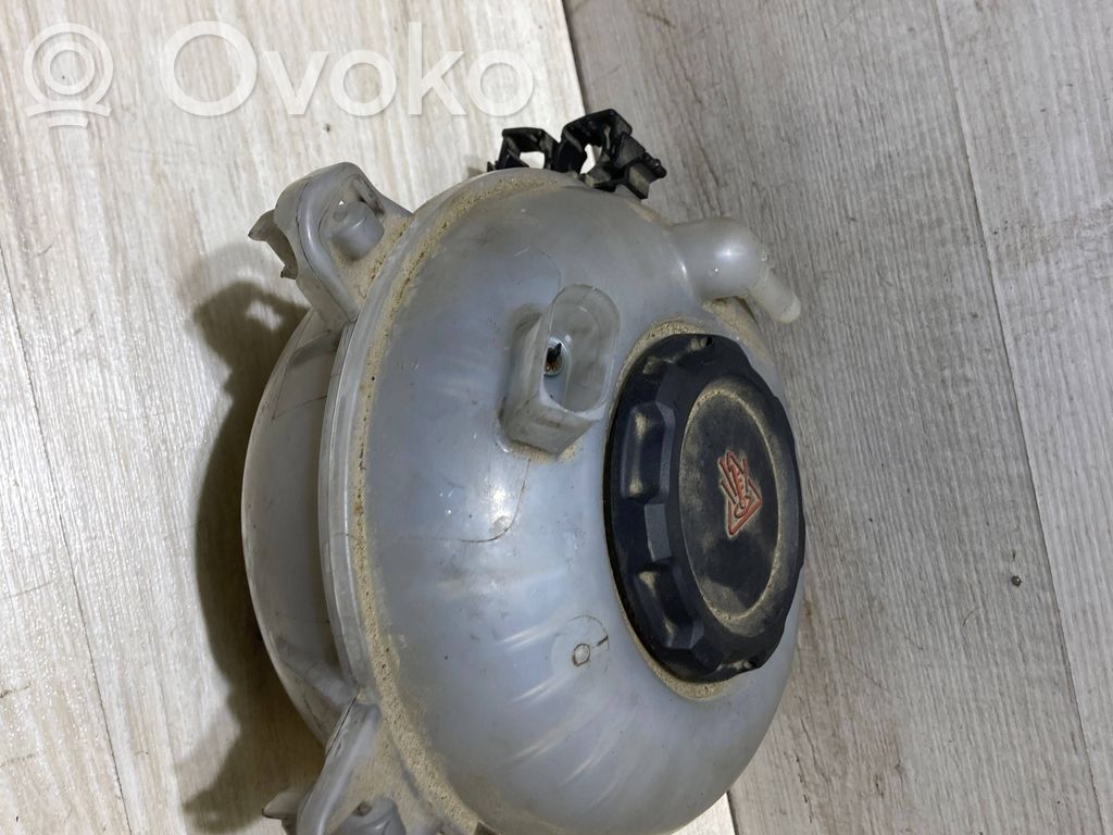 Skoda Octavia Mk3 (5E) Aušinimo skysčio išsiplėtimo bakelis 