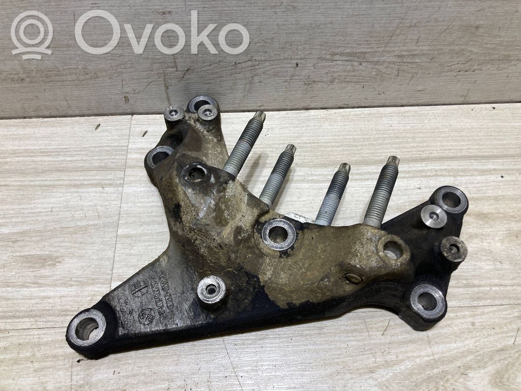 Ford Transit Custom Engine mounting bracket 