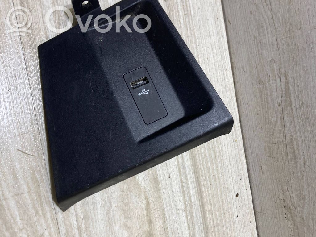 BMW X2 F39 Gniazdo / Złącze USB 