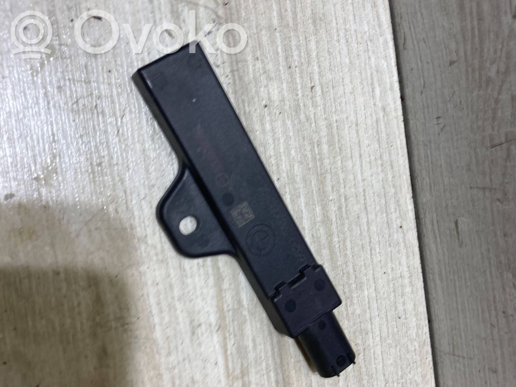 BMW 1 F70 Aerial antenna amplifier 
