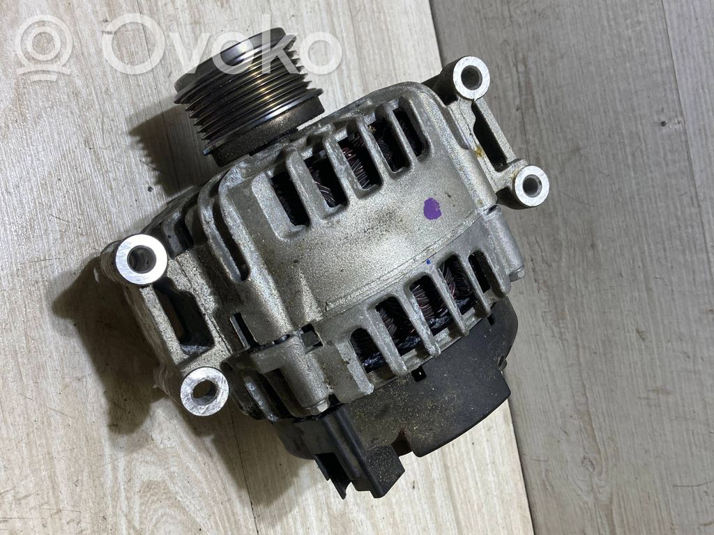 Audi Q3 F3 Alternador 