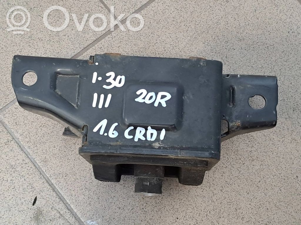 Gearbox mounting bracket   21830J3000