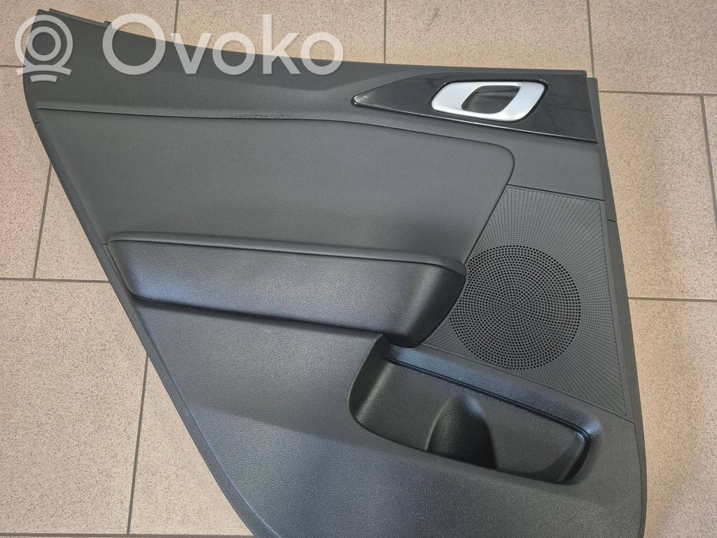 Boczek / Tapicerka drzwi tylnych   83715J7800