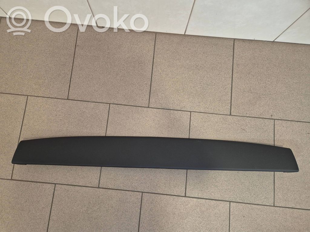 KIA Ceed Augšējā dekoratīvā apdare (pie loga) 