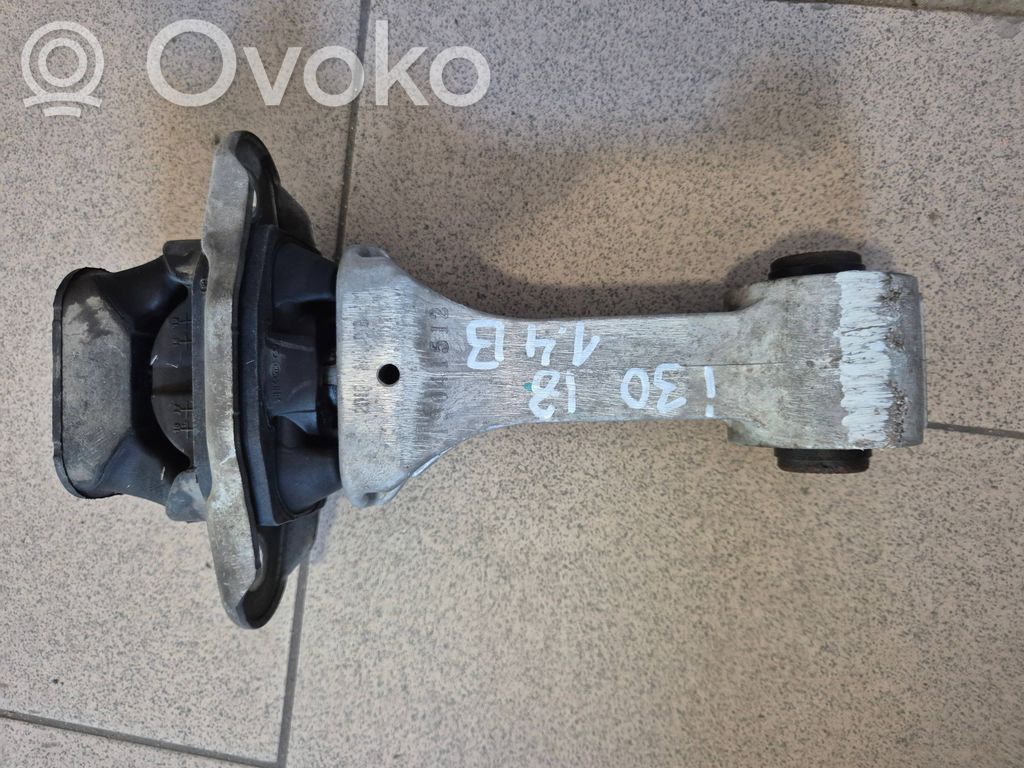 Hyundai i30 Gearbox mounting bracket 