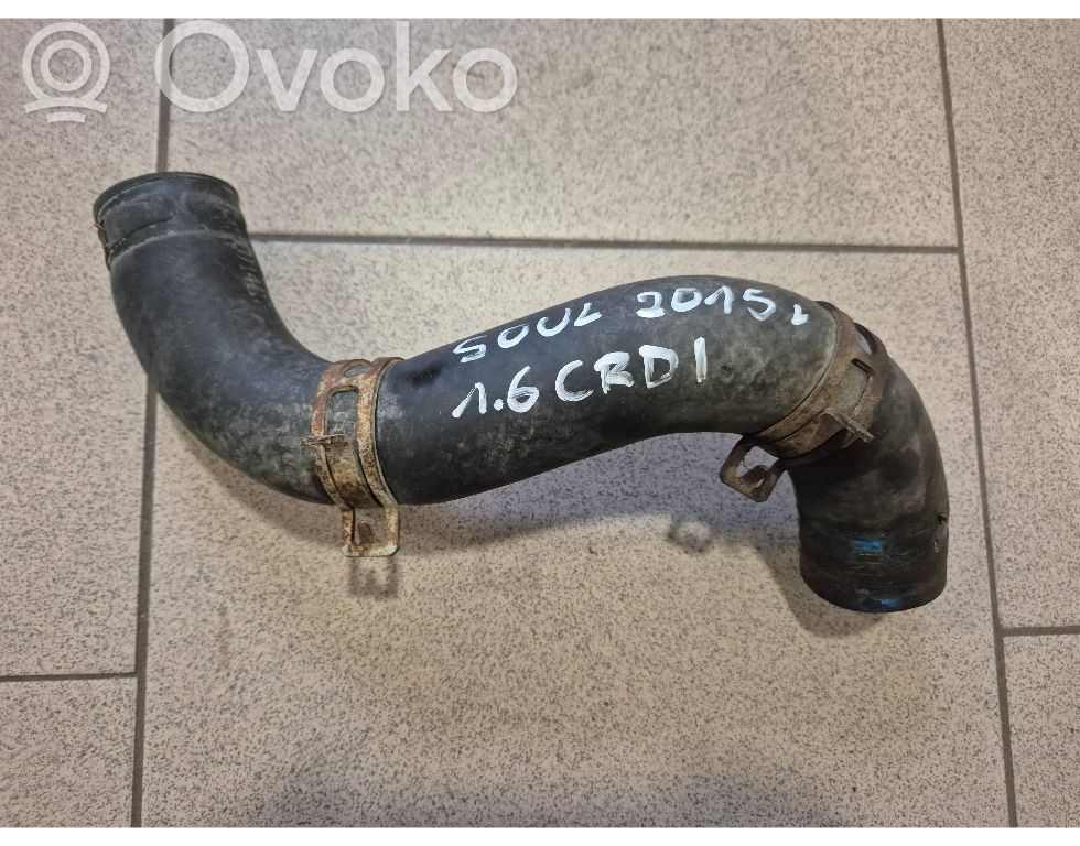 Engine coolant pipe/hose
