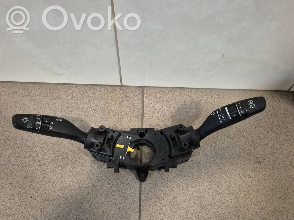 Hyundai i30 Lenkstockschalter Kombischalter 
