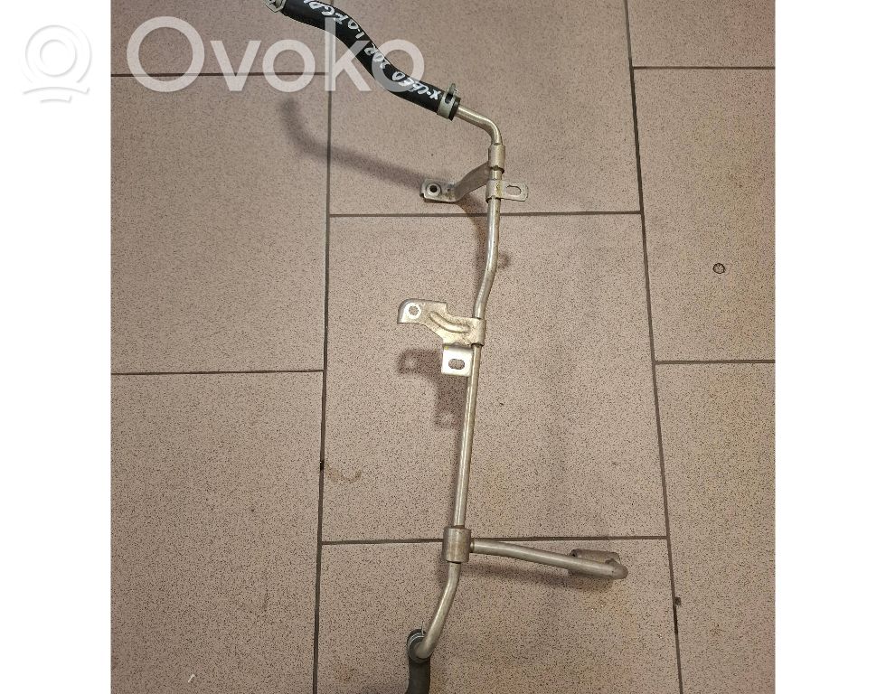KIA Xceed Moottorin vesijäähdytyksen putki/letku 