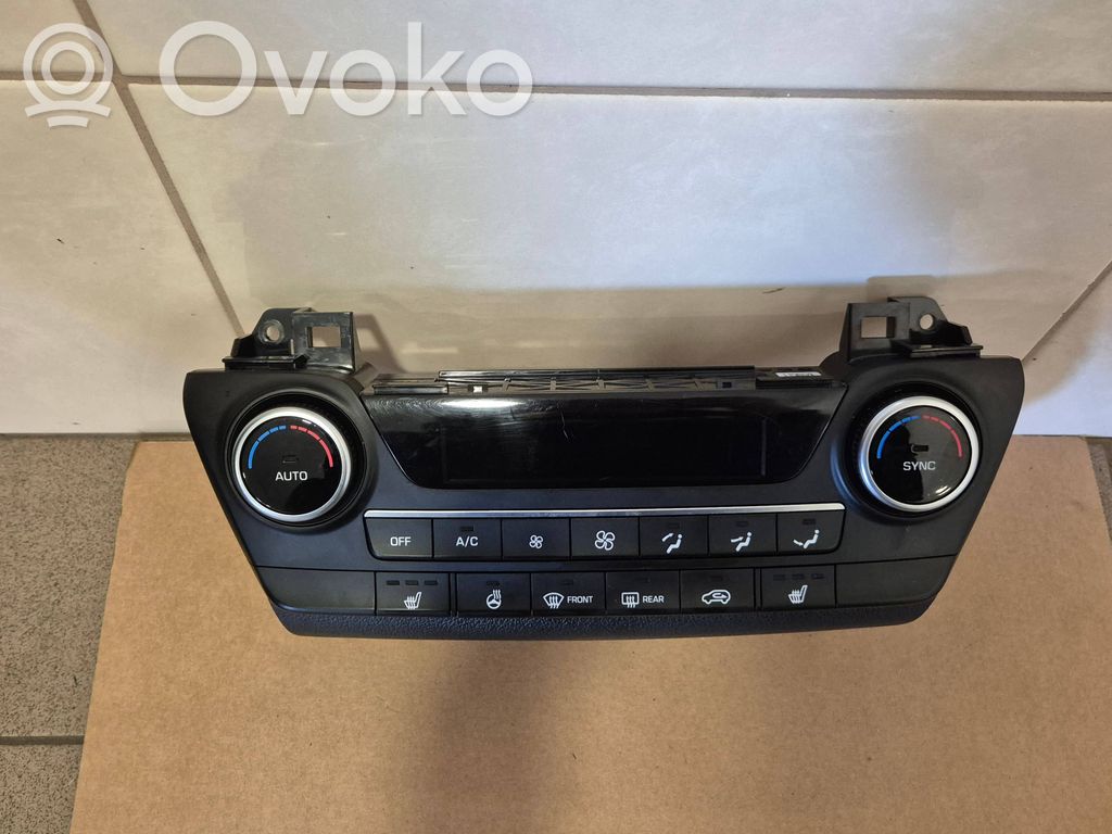 Hyundai Tucson TL Climate control unit 