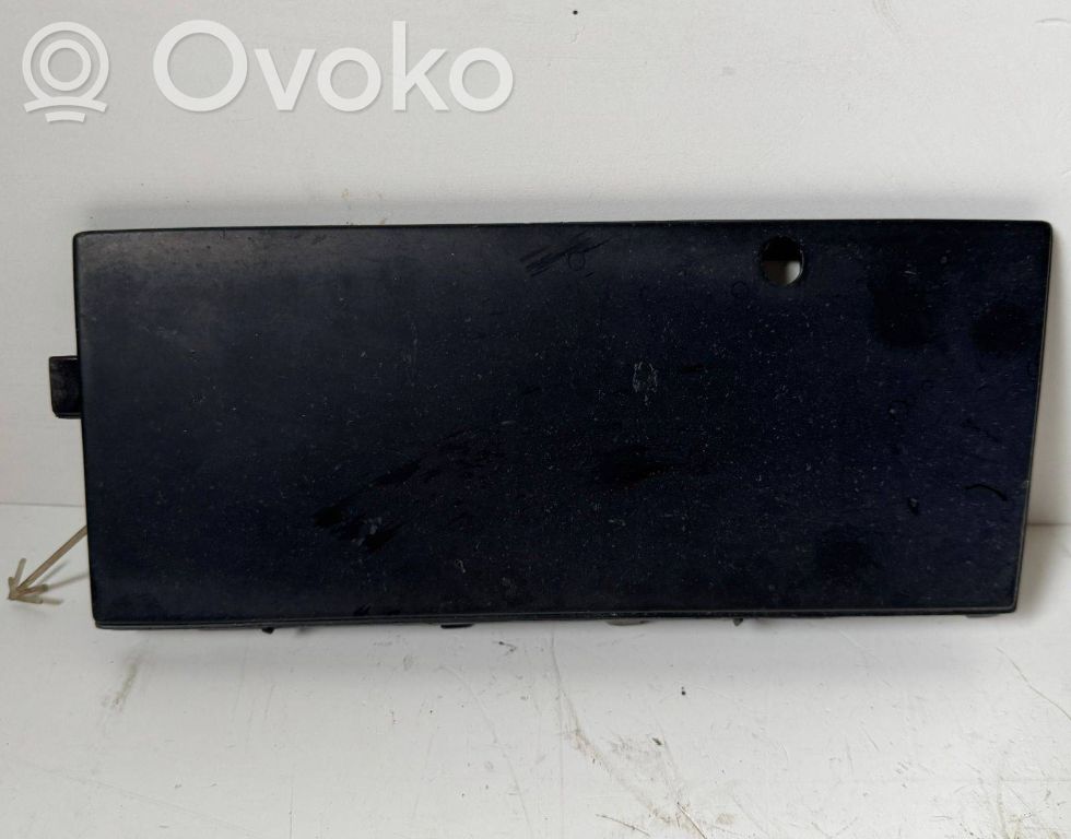 BMW 5 E34 Front tow hook cap/cover 