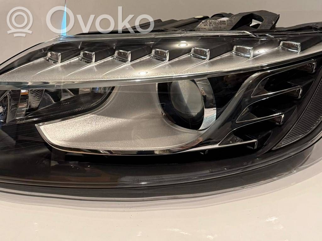Audi Q7 4L Lampa przednia 