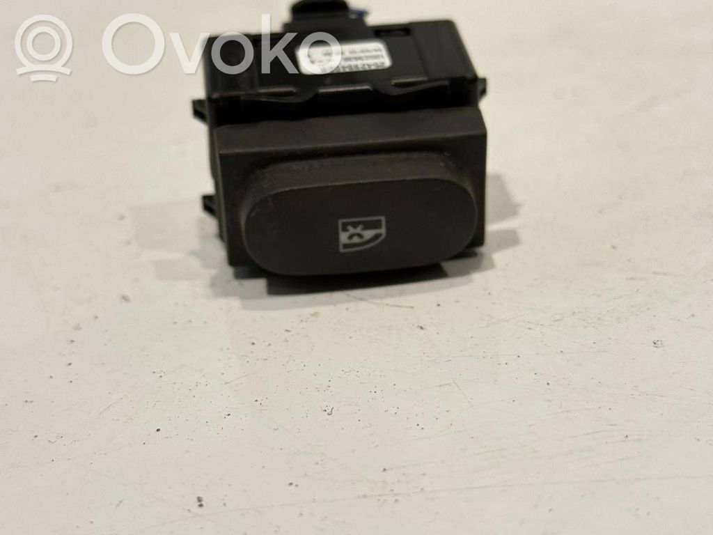 Renault Clio IV Electric window control switch 