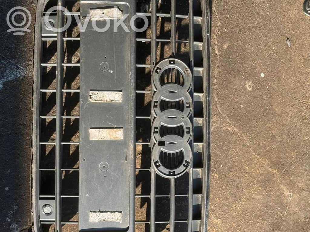 Audi A5 8T 8F Front bumper upper radiator grill 