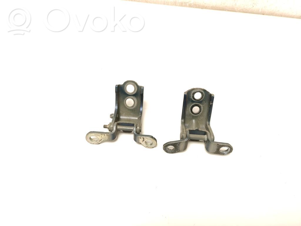Renault Kadjar Front door upper hinge 