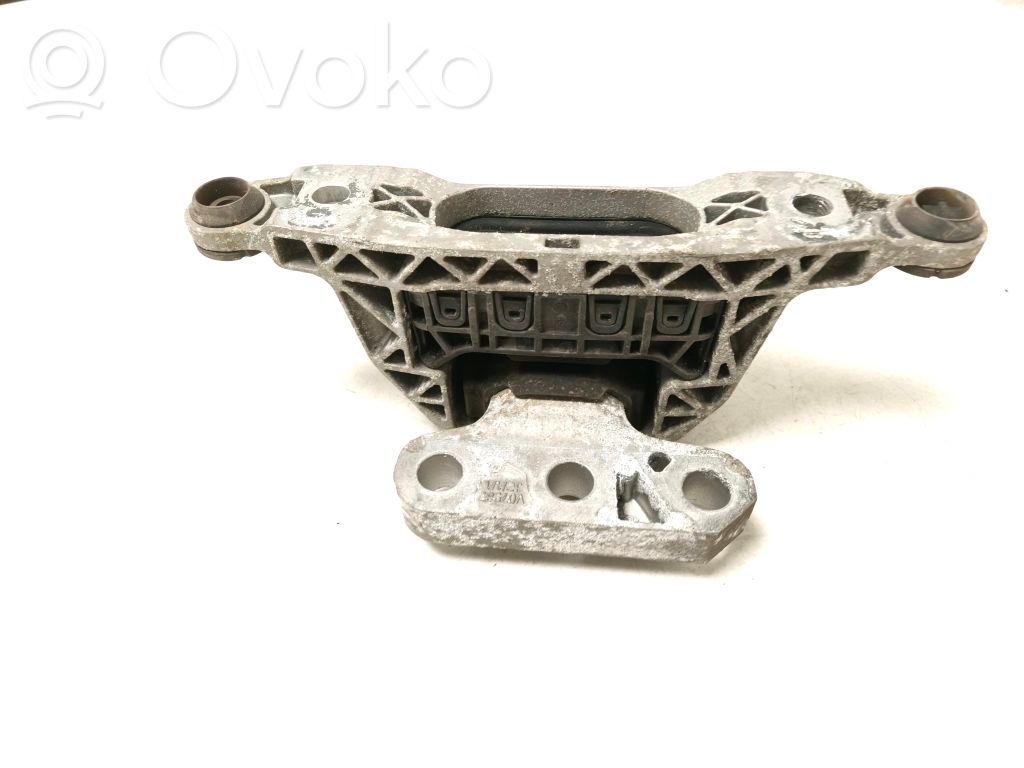 Opel Insignia B Engine mount bracket 