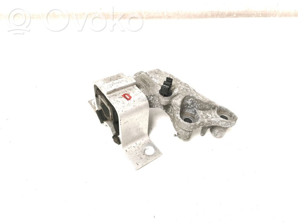 Dacia Duster II Engine mount bracket 