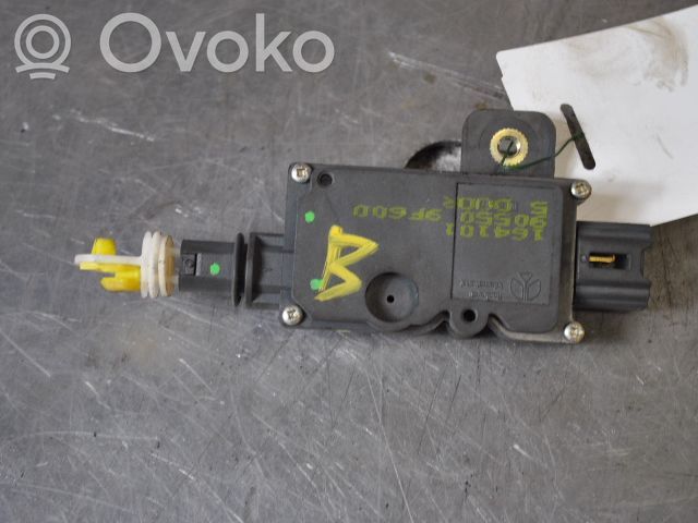 Loading door lock   905509F600